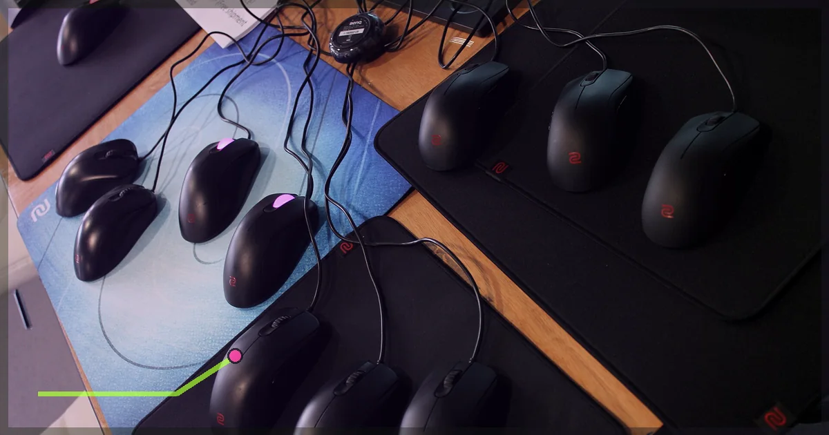 Competitive gaming station with several controllers and wired peripherals